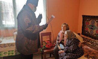 Scene emoționante într-o comună din Cluj. O bătrânică a fost premiată în ziua când a împlinit 100 de ani