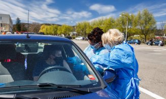 A DOUA ZI cu coadă mare la vaccinarea ”drive through” de la Cluj-Napoca. „Mi-s mândru ca mi-s Ardelean !!!”