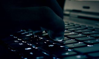 Înșelăciune cu plăci video și stații de minat criptomonede. Doi tineri, reținuți de polițiștii din Cluj