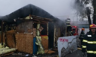 Pompierii clujeni au intervenit cu două autospeciale la un incediu produs pe strada Cantonului