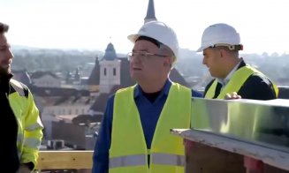 Emil Boc s-a urcat în Turnul Pompierilor. Patrimoniu medieval al oraşului Cluj-Napoca
