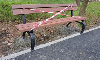 Noi băncuțe în Parcul Detunata