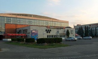 Ce se întâmplă cu parcarea de la Sala Sporturilor? Boc: "Știți vorba aia: 'întrebați mai sus!' Noi tot facem cereri, dar nu primim nici sala, nici terenul"