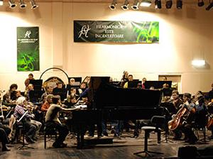 CULTURĂ. Concert cu ritmuri şi melodii americane la Filarmonică