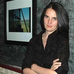 CULTURĂ. Profesor de jurnalism, vernisează expoziţie de fotografie