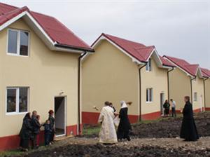 Inaugurarea complexului de locuinţe sociale “Don Antonio Rossi” din localitatea Chinteni
