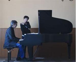 CULTURĂ. Teodora Enache şi Darius Brubeck cântă la Cluj, după ce deschid un festival de jazz în capitală