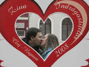 Vă sărutaţi de Valentine’s, aveţi reducere în club!