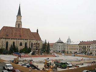 Piaţa Unirii se deschide cu Pasărea Colibri