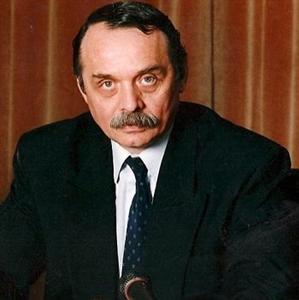 CULTURĂ. Simpozion, premiu şi efigie în memoria lui Marian Papahagi la Cluj