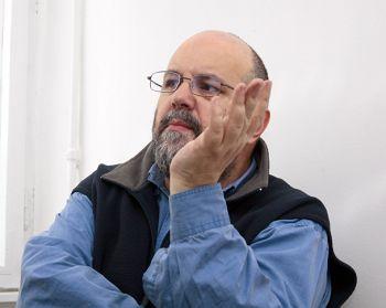 EVENIMENT. Ovidiu Pecican combate criza cu literatură