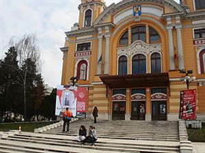 Criza ridică doar pe jumătate cortina în teatrele clujene