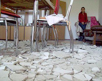 Pe Calea Baciului te trezeşti cu tavanul în cap