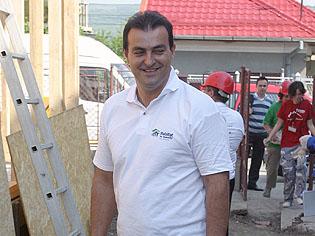 Apostu: “Nu ai cum să lucrezi cu nişte şefi care uită mereu că funcţiile lor sunt temporare”