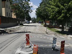 Stradă “desfundată”, caut program de asfaltare