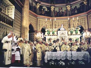 10 ani de la vizita Papei Ioan Paul al II-lea în România. Scurtă retrospectivă