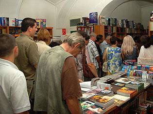 Se deschide librăria Humanitas