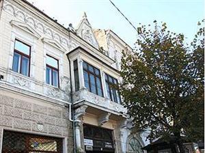 Casa cu cap de bour 