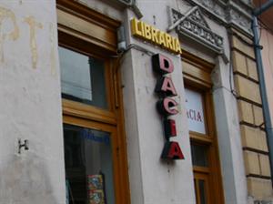 Datorii de peste un milion de dolari la editura Dacia 
