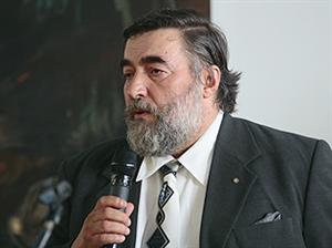 “Bănci şi restaurante în spaţiile din care este evacuată cultura”