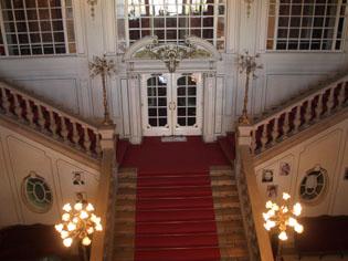 Interiorul Teatrului Naţional va fi restaurat