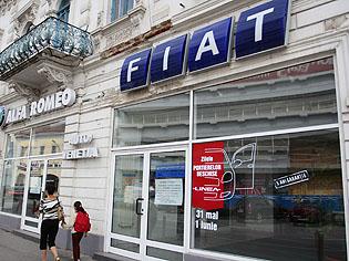 Fiat se mută pe strada showroom-urilor
