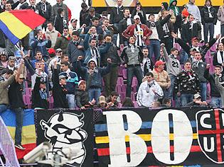 Concertele brandenburgice nu se împacă cu “Jucători de serie B, vă rupem picioarele”