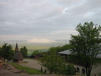 Tabără de pictat pe sticlă la Nicula 