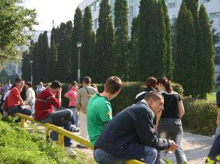 Luptă pentru 100.000 de studenţi
