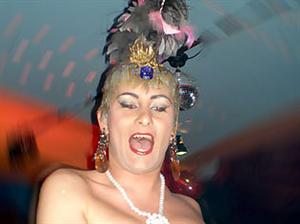 Travestiţi “emigranţi”