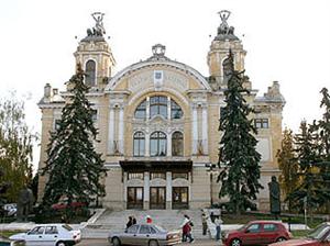 Vin banii pentru teatru