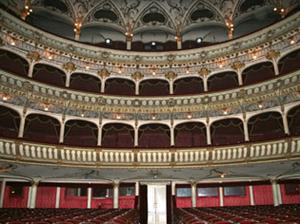 Stop lucrărilor la Teatru!