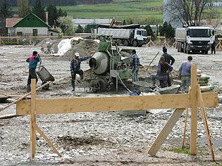 Constructorii clujeni, îngropaţi sub o avalanşă de proiecte