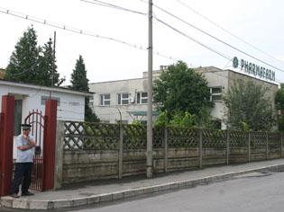 PharmaFarm îşi vinde sediile şi pleacă