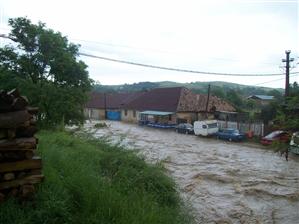 Avertizare de inundaţii pe trei râuri din Cluj