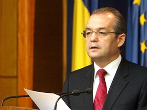 Boc: În 2011, salariile bugetarilor vor creşte în medie cu 10%