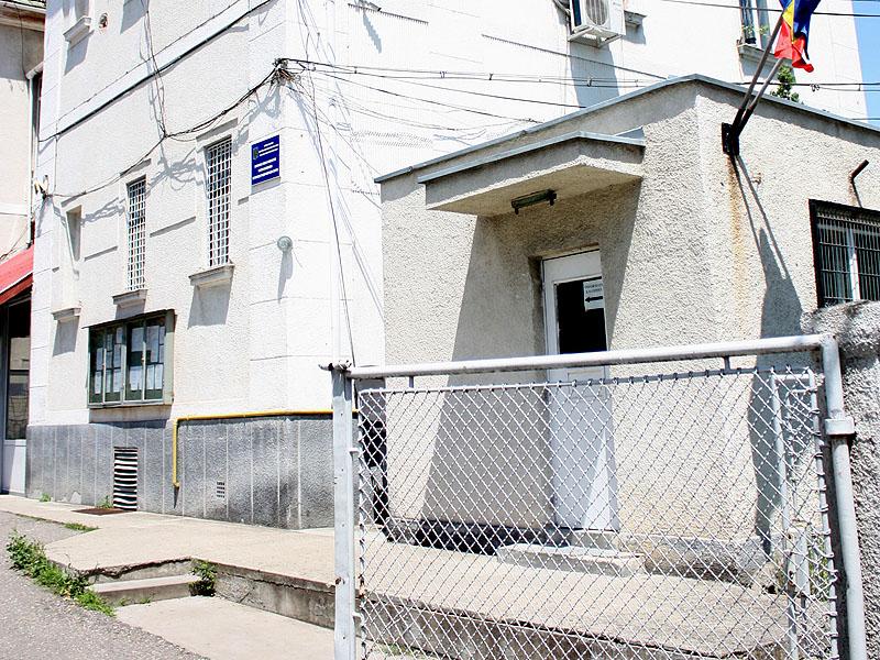Modernizat în 2007, sediul Paşapoartelor intră în reparaţii capitale