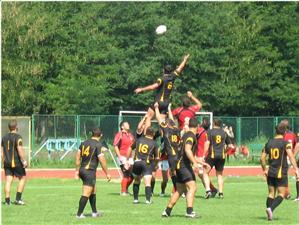 Rugbiştii clujeni s-au înclinat în faţa celor bucureşteni
