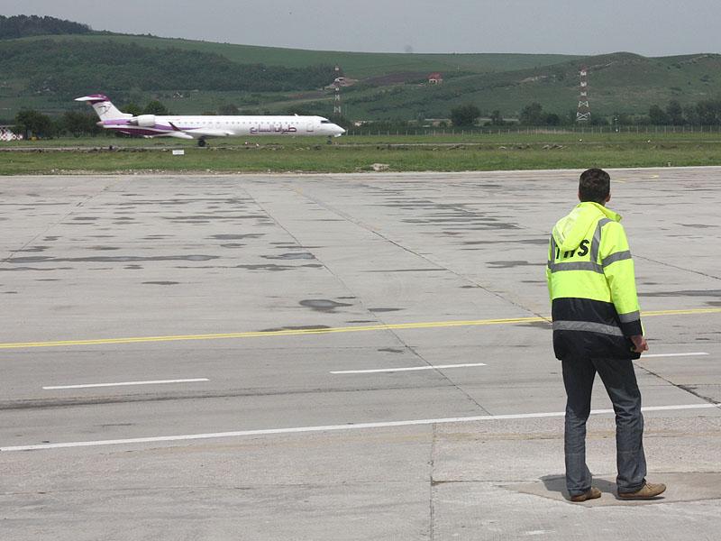 Noua pistă a aeroportului are nevoie de acordul guvernului