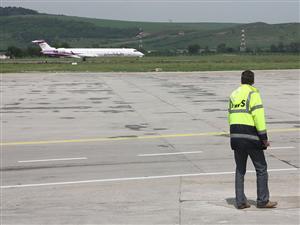 Noua pistă a aeroportului are nevoie de acordul guvernului