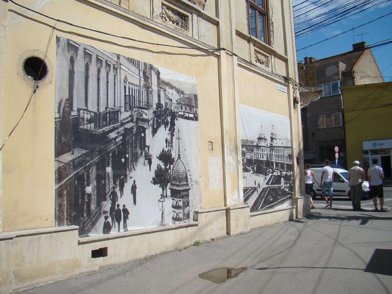 Artiştii schimbă faţa centrului comercial al Clujului