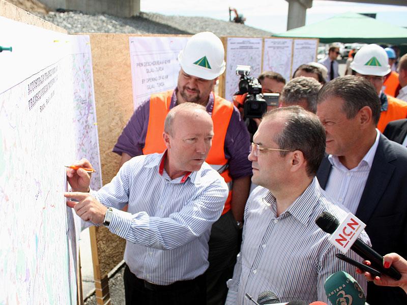 În noiembrie mai avem 10 kilometri de autostradă   