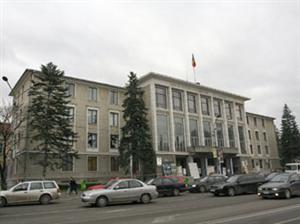 Năstase îl acuză pe Boc că oferă 