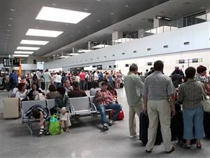 O jumătate de milion de pasageri pe aeroport