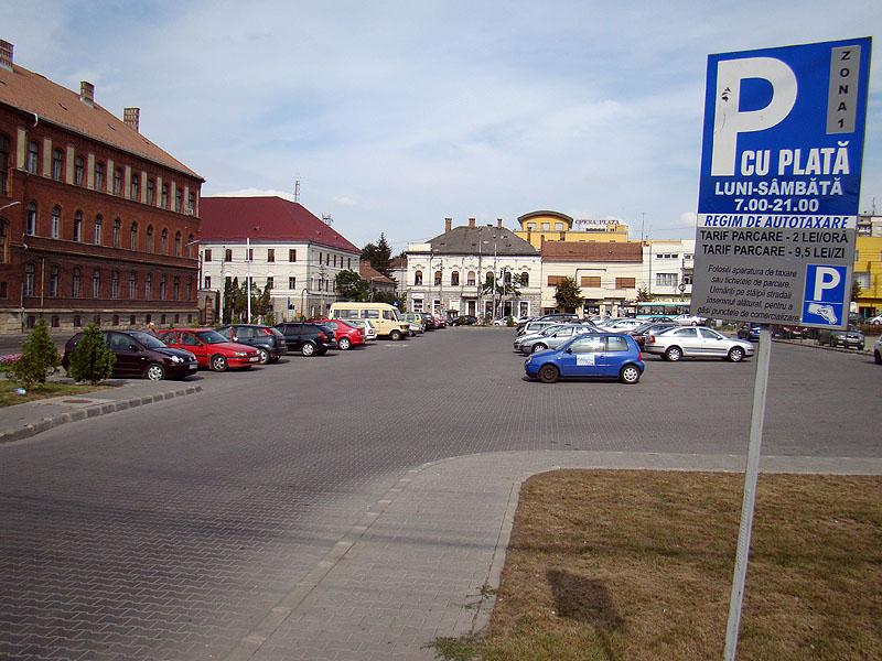 100 de locuri de parcare non-stop şi în Piaţa Cipariu   