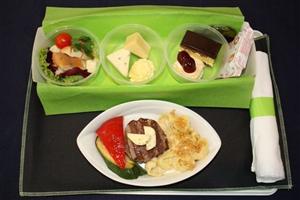 TAROM schimbă meniul de catering