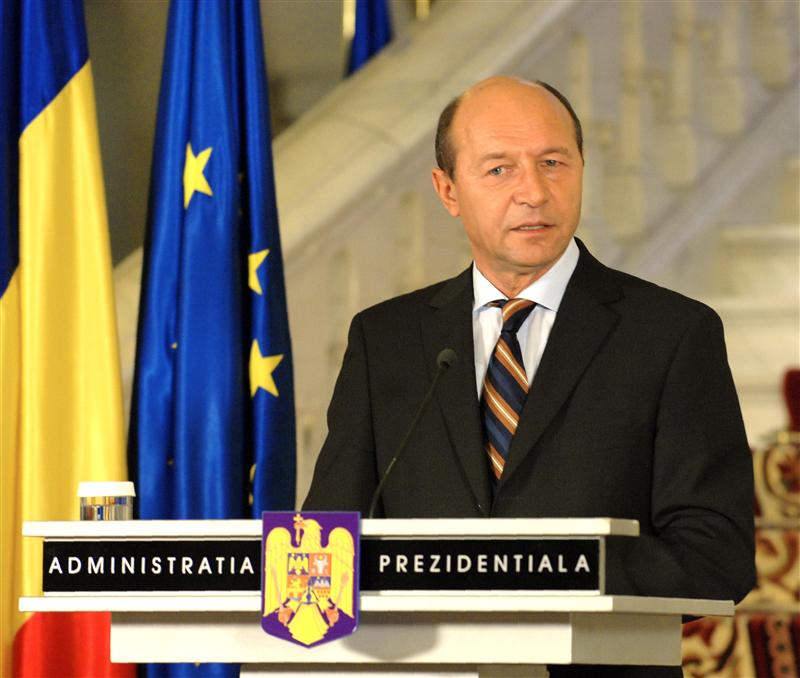Traian Băsescu i-a felicitat pe cei şase noi miniştri. Vezi ce le-a transmis şeful Statului