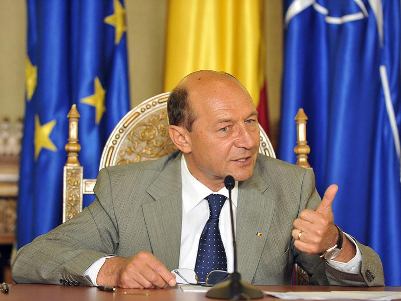 Băsescu promite încă un an de austeritate