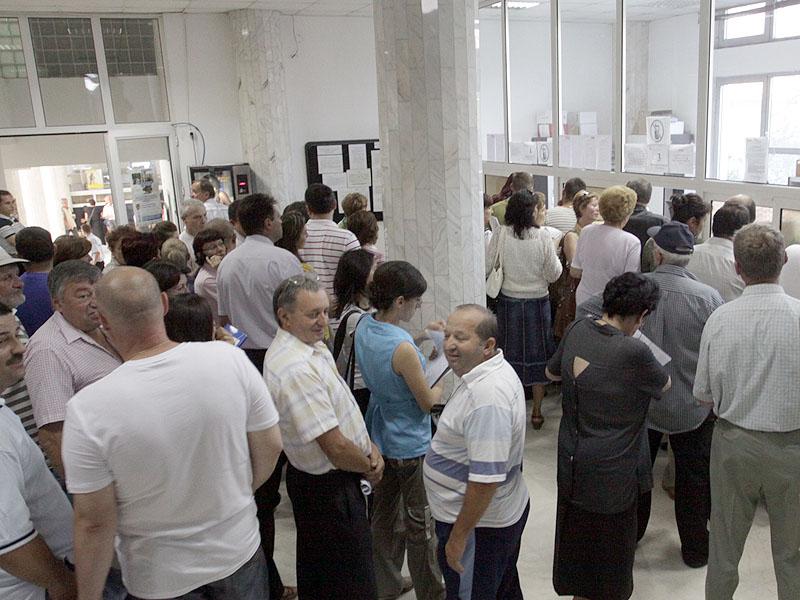 Răzbunarea remaniaţilor: biruri dublate pentru liber-profesionişti 