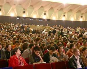 Cine face parte din juriul Comedy Cluj